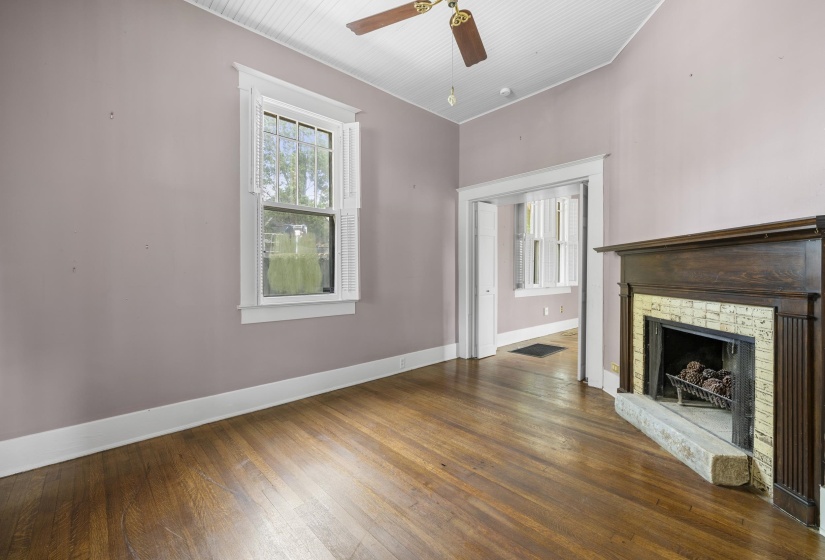 212 FLORENCE AVE, Memphis, Tennessee 38104, 2 Bedrooms Bedrooms, 6 Rooms Rooms,2 BathroomsBathrooms,Residential,For Sale,FLORENCE,10219976