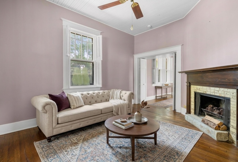 212 FLORENCE AVE, Memphis, Tennessee 38104, 2 Bedrooms Bedrooms, 6 Rooms Rooms,2 BathroomsBathrooms,Residential,For Sale,FLORENCE,10219976