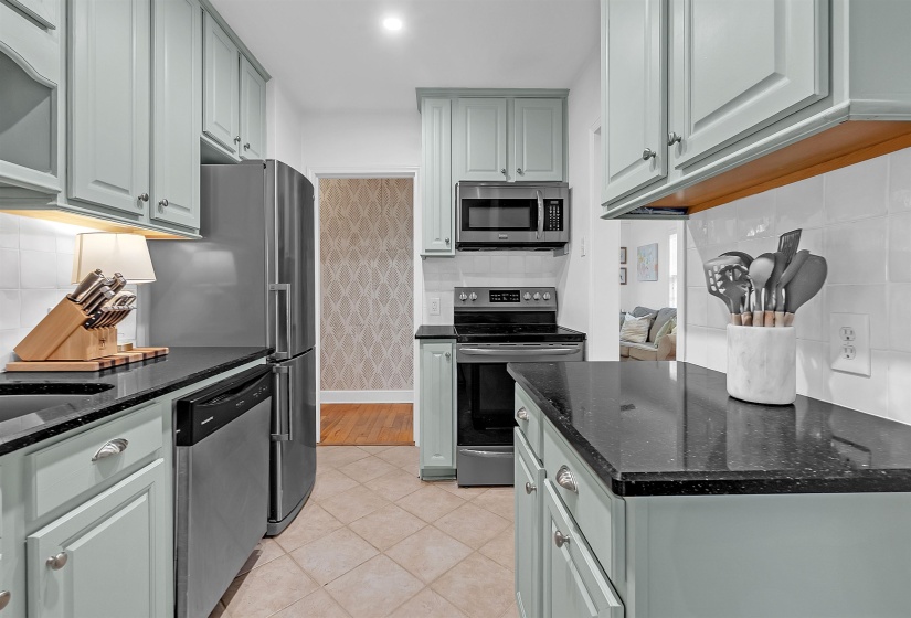 3115 COWDEN AVE, Memphis, Tennessee 38111, 3 Bedrooms Bedrooms, 6 Rooms Rooms,1 BathroomBathrooms,Residential,For Sale,COWDEN,10219978