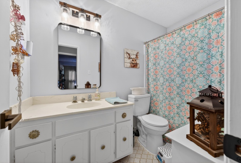 7200 LAMESA LN, Bartlett, Tennessee 38133, 3 Bedrooms Bedrooms, 5 Rooms Rooms,2 BathroomsBathrooms,Residential,For Sale,LAMESA,10219981