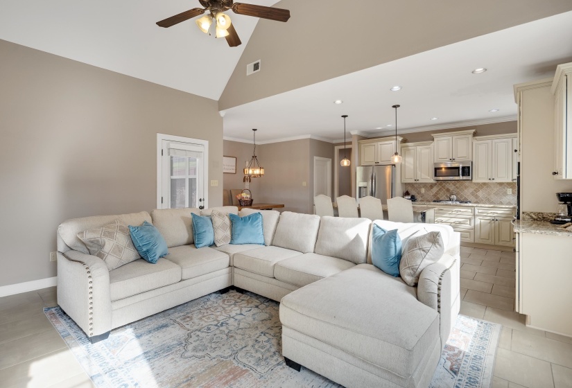 12877 SHANE HOLLOW DR, Arlington, Tennessee 38002, 5 Bedrooms Bedrooms, 9 Rooms Rooms,3 BathroomsBathrooms,Residential,For Sale,SHANE HOLLOW,10219986
