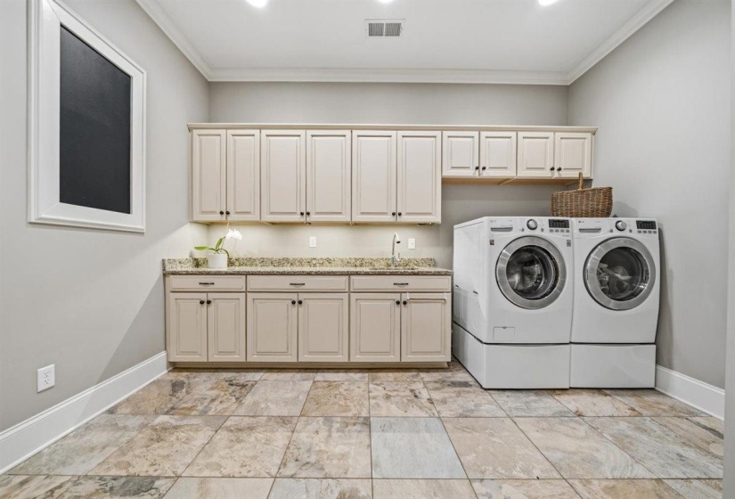 8995 TELLURIDE CV, Germantown, Tennessee 38138, 6 Bedrooms Bedrooms, 13 Rooms Rooms,4.1 BathroomsBathrooms,Residential,For Sale,TELLURIDE,10219991