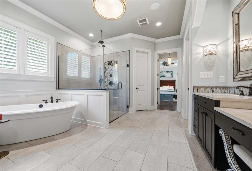 8995 TELLURIDE CV, Germantown, Tennessee 38138, 6 Bedrooms Bedrooms, 13 Rooms Rooms,4.1 BathroomsBathrooms,Residential,For Sale,TELLURIDE,10219991