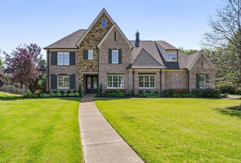 8995 TELLURIDE CV, Germantown, Tennessee 38138, 6 Bedrooms Bedrooms, 13 Rooms Rooms,4.1 BathroomsBathrooms,Residential,For Sale,TELLURIDE,10219991