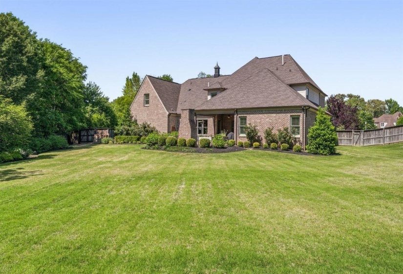 8995 TELLURIDE CV, Germantown, Tennessee 38138, 6 Bedrooms Bedrooms, 13 Rooms Rooms,4.1 BathroomsBathrooms,Residential,For Sale,TELLURIDE,10219991