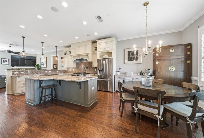 8995 TELLURIDE CV, Germantown, Tennessee 38138, 6 Bedrooms Bedrooms, 13 Rooms Rooms,4.1 BathroomsBathrooms,Residential,For Sale,TELLURIDE,10219991