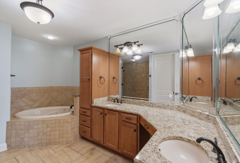65 PONTOTOC AVE, Memphis, Tennessee 38103, 2 Bedrooms Bedrooms, 5 Rooms Rooms,2.1 BathroomsBathrooms,Residential,For Sale,PONTOTOC,10219995