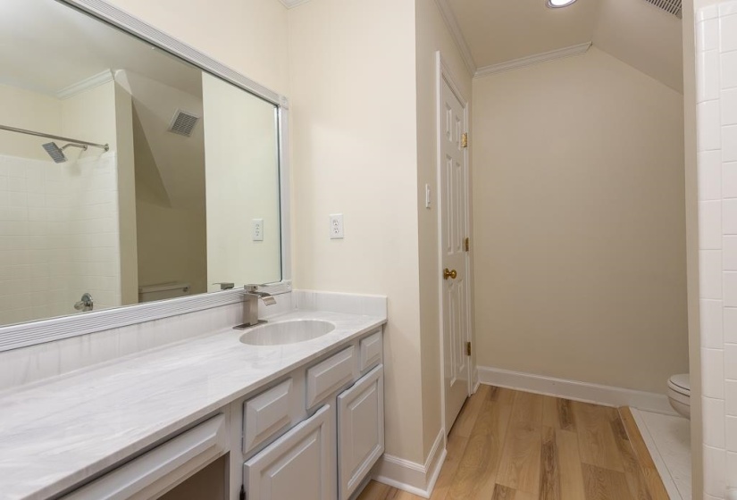 4745 AYNSLEY DR, Memphis, Tennessee 38117, 3 Bedrooms Bedrooms, 6 Rooms Rooms,3.1 BathroomsBathrooms,Residential,For Sale,AYNSLEY,10219998