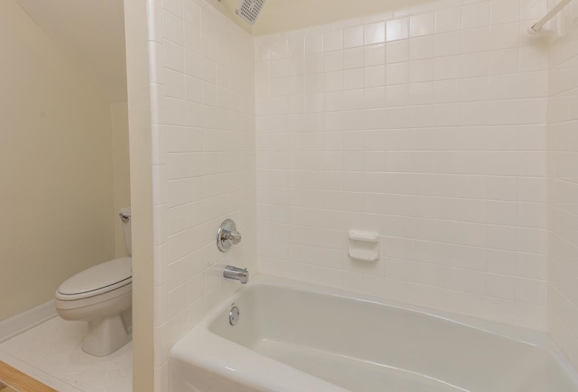 4745 AYNSLEY DR, Memphis, Tennessee 38117, 3 Bedrooms Bedrooms, 6 Rooms Rooms,3.1 BathroomsBathrooms,Residential,For Sale,AYNSLEY,10219998