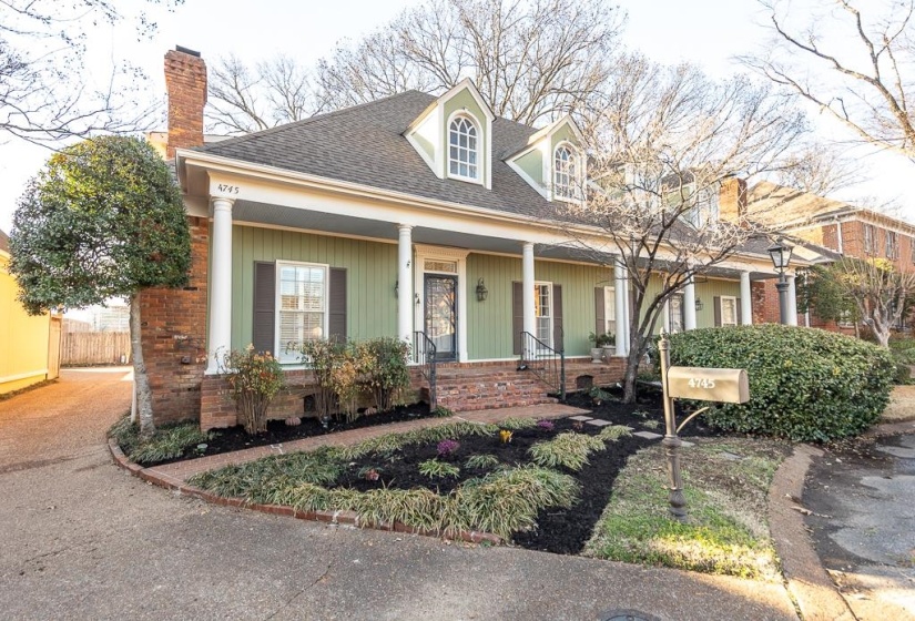 4745 AYNSLEY DR, Memphis, Tennessee 38117, 3 Bedrooms Bedrooms, 6 Rooms Rooms,3.1 BathroomsBathrooms,Residential,For Sale,AYNSLEY,10219998