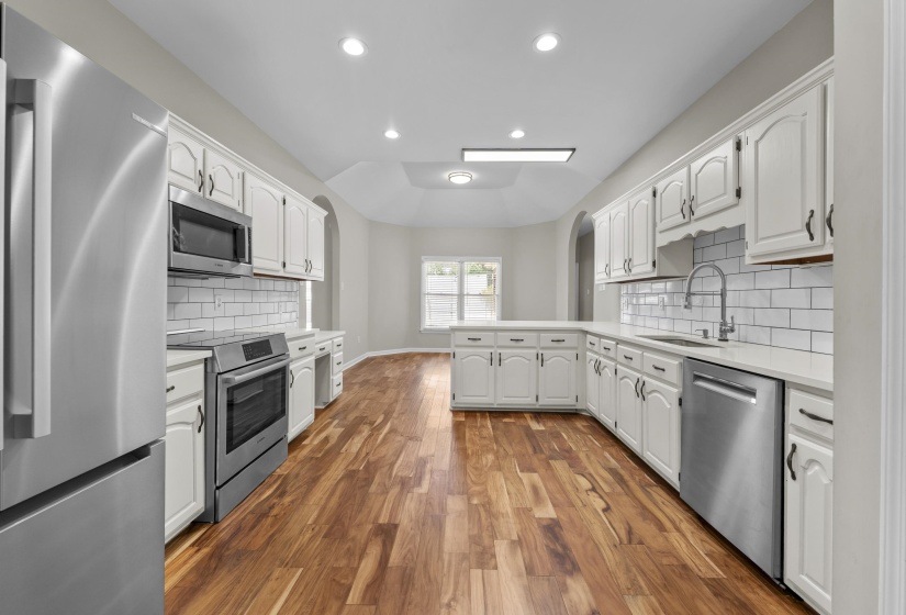 766 VIVIAN LEIGH CV, Collierville, Tennessee 38017, 3 Bedrooms Bedrooms, 7 Rooms Rooms,2 BathroomsBathrooms,Residential,For Sale,VIVIAN LEIGH,10220000