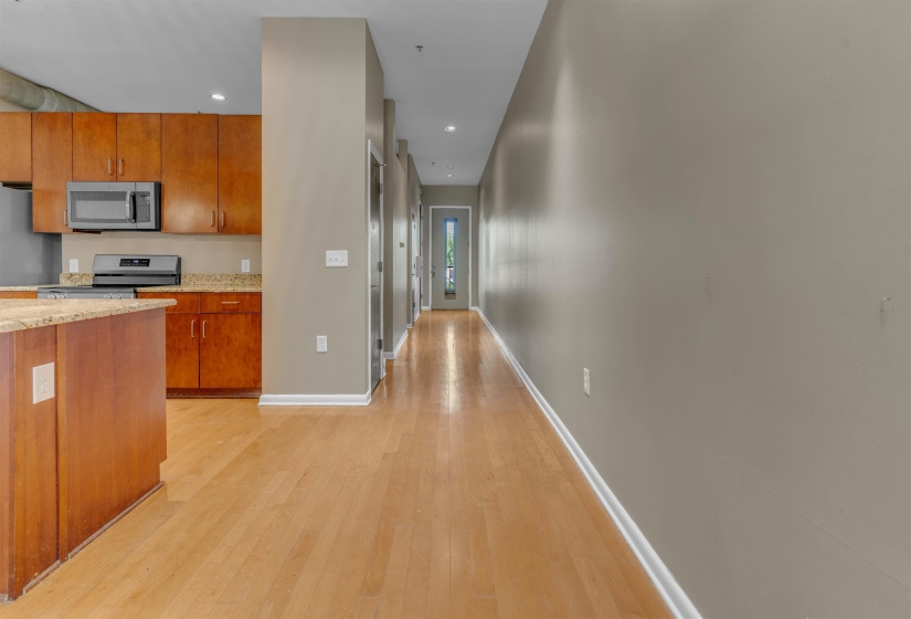 437 MONROE AVE, Memphis, Tennessee 38103, 1 Bedroom Bedrooms, 3 Rooms Rooms,1 BathroomBathrooms,Residential,For Sale,MONROE,10220001