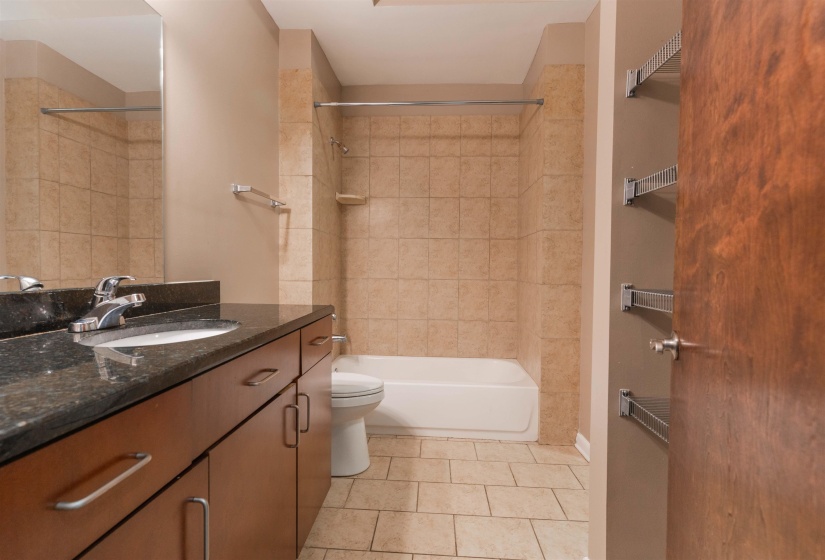 437 MONROE AVE, Memphis, Tennessee 38103, 1 Bedroom Bedrooms, 3 Rooms Rooms,1 BathroomBathrooms,Residential,For Sale,MONROE,10220001