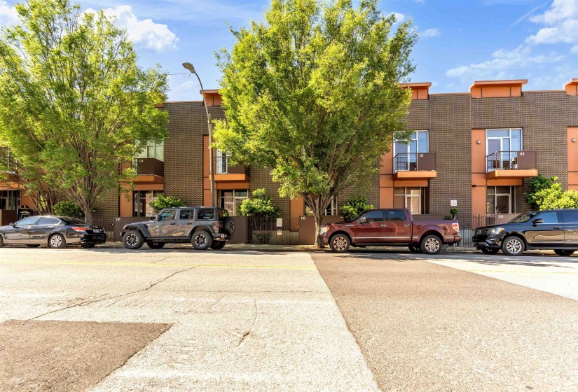 437 MONROE AVE, Memphis, Tennessee 38103, 1 Bedroom Bedrooms, 3 Rooms Rooms,1 BathroomBathrooms,Residential,For Sale,MONROE,10220001