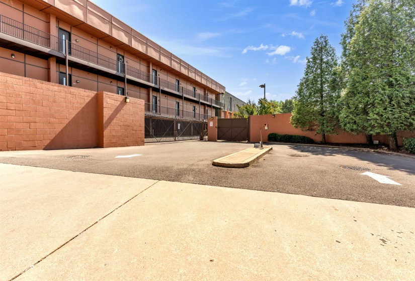 437 MONROE AVE, Memphis, Tennessee 38103, 1 Bedroom Bedrooms, 3 Rooms Rooms,1 BathroomBathrooms,Residential,For Sale,MONROE,10220001