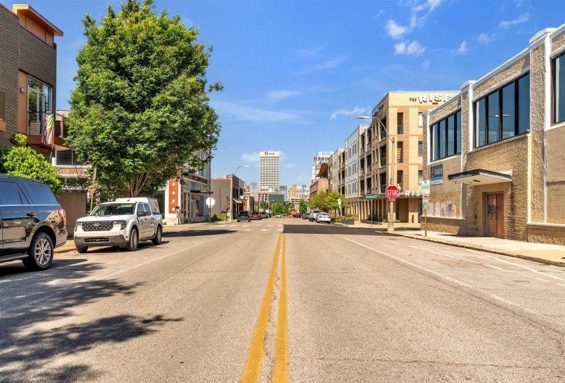 437 MONROE AVE, Memphis, Tennessee 38103, 1 Bedroom Bedrooms, 3 Rooms Rooms,1 BathroomBathrooms,Residential,For Sale,MONROE,10220001