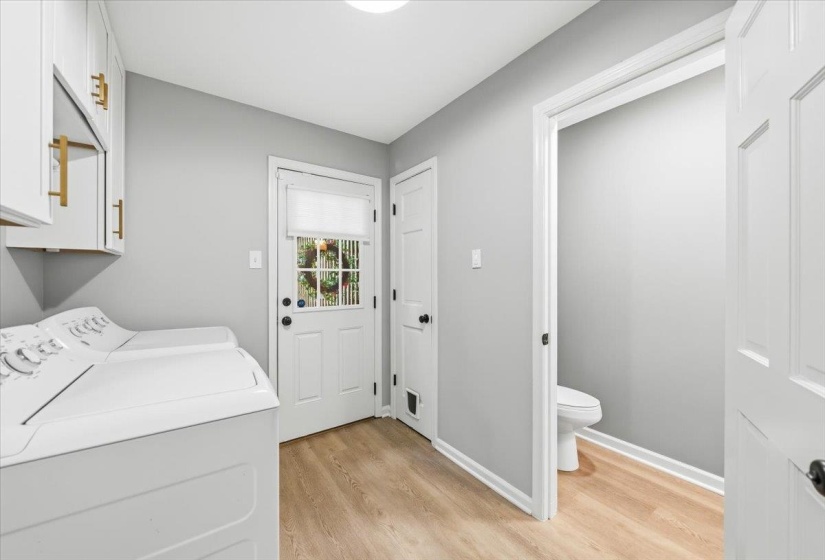 2137 WOODSIDE DR, Germantown, Tennessee 38138, 5 Bedrooms Bedrooms, 8 Rooms Rooms,3.1 BathroomsBathrooms,Residential,For Sale,WOODSIDE,10220012