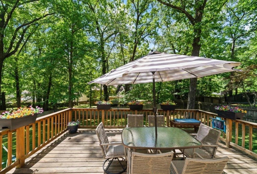 2137 WOODSIDE DR, Germantown, Tennessee 38138, 5 Bedrooms Bedrooms, 8 Rooms Rooms,3.1 BathroomsBathrooms,Residential,For Sale,WOODSIDE,10220012