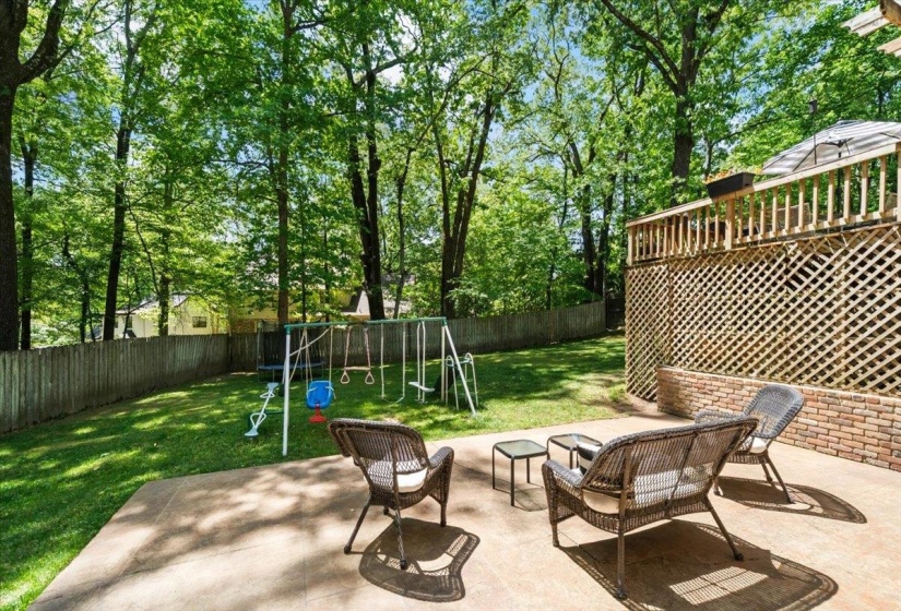 2137 WOODSIDE DR, Germantown, Tennessee 38138, 5 Bedrooms Bedrooms, 8 Rooms Rooms,3.1 BathroomsBathrooms,Residential,For Sale,WOODSIDE,10220012