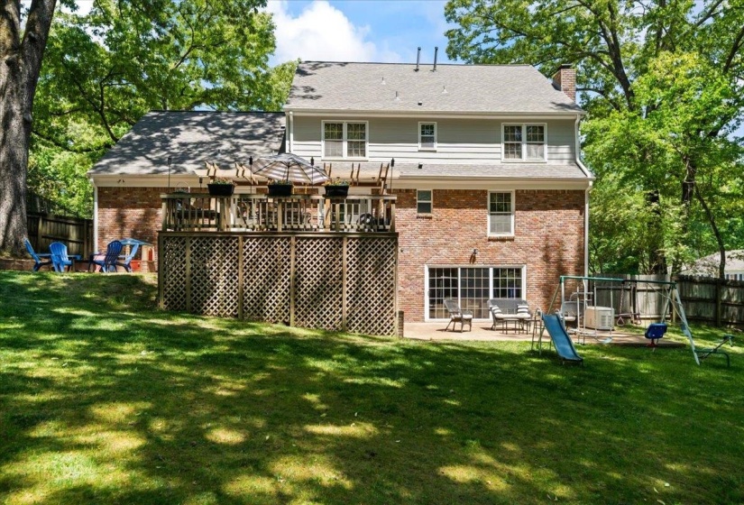 2137 WOODSIDE DR, Germantown, Tennessee 38138, 5 Bedrooms Bedrooms, 8 Rooms Rooms,3.1 BathroomsBathrooms,Residential,For Sale,WOODSIDE,10220012