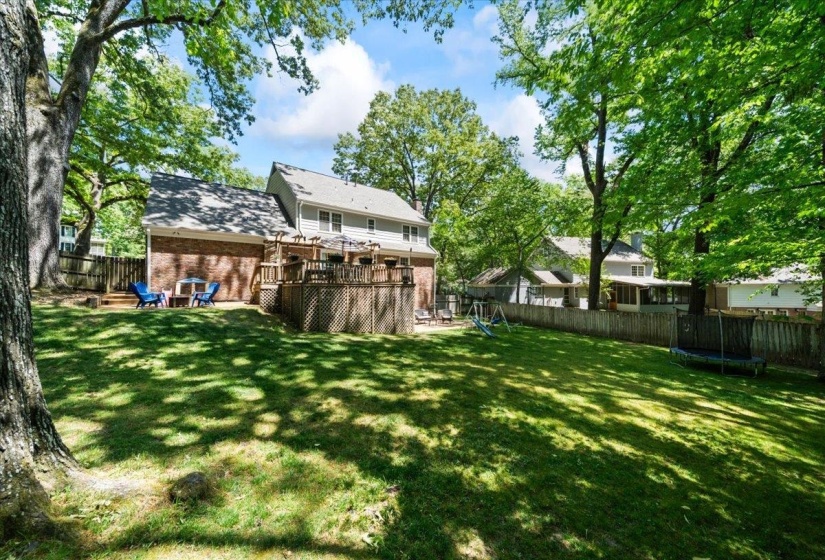 2137 WOODSIDE DR, Germantown, Tennessee 38138, 5 Bedrooms Bedrooms, 8 Rooms Rooms,3.1 BathroomsBathrooms,Residential,For Sale,WOODSIDE,10220012