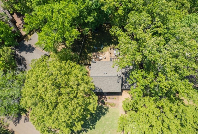 2137 WOODSIDE DR, Germantown, Tennessee 38138, 5 Bedrooms Bedrooms, 8 Rooms Rooms,3.1 BathroomsBathrooms,Residential,For Sale,WOODSIDE,10220012