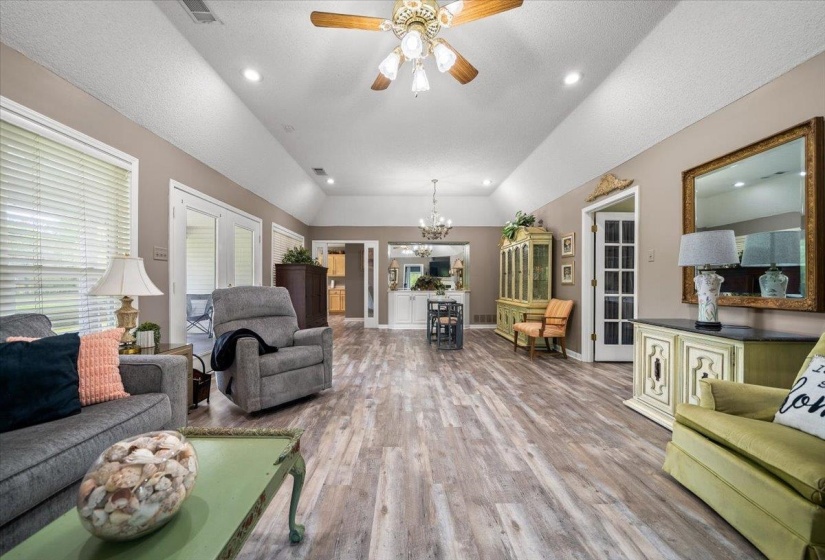 105 WILSON LN, Oakland, Tennessee 38060, ,Commercial/industrial,For Sale,WILSON,10220100