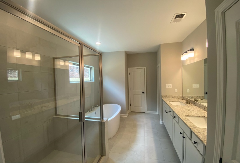 9602 COTTON FEED ST, Cordova, Tennessee 38018, 5 Bedroom Bedrooms, 9 Room Rooms,3.1 BathroomBathrooms,Residential,For Sale,COTTON FEED,0,10217613
