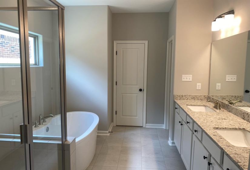 9602 COTTON FEED ST, Cordova, Tennessee 38018, 5 Bedroom Bedrooms, 9 Room Rooms,3.1 BathroomBathrooms,Residential,For Sale,COTTON FEED,0,10217613