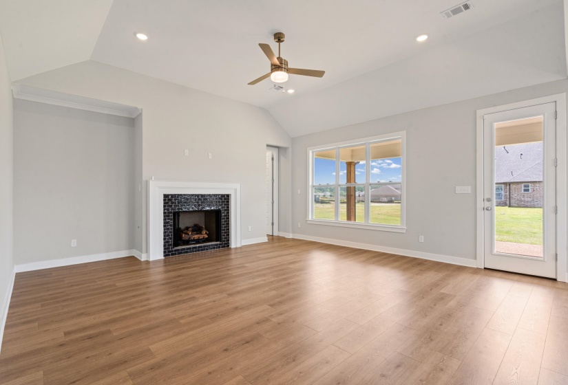 5835 LINDEN OAK DR, Arlington, Tennessee 38002, 4 Bedroom Bedrooms, 10 Room Rooms,3.1 BathroomBathrooms,Residential,For Sale,LINDEN OAK,0,10218006