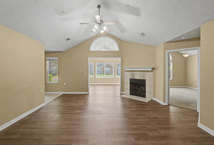 269 OAK CLUB LN, Collierville, Tennessee 38017, 2 Bedroom Bedrooms, 6 Room Rooms,2 BathroomBathrooms,Residential,For Sale,OAK CLUB,0,10220026