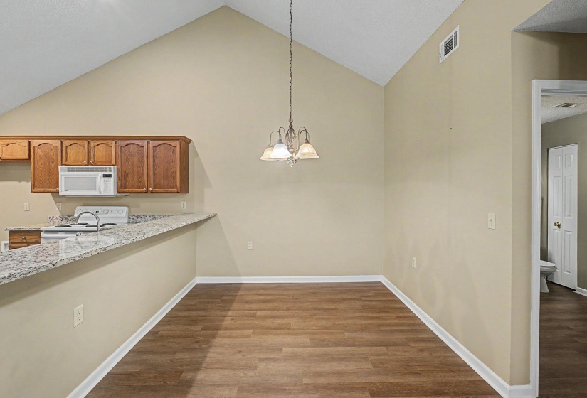 269 OAK CLUB LN, Collierville, Tennessee 38017, 2 Bedroom Bedrooms, 6 Room Rooms,2 BathroomBathrooms,Residential,For Sale,OAK CLUB,0,10220026