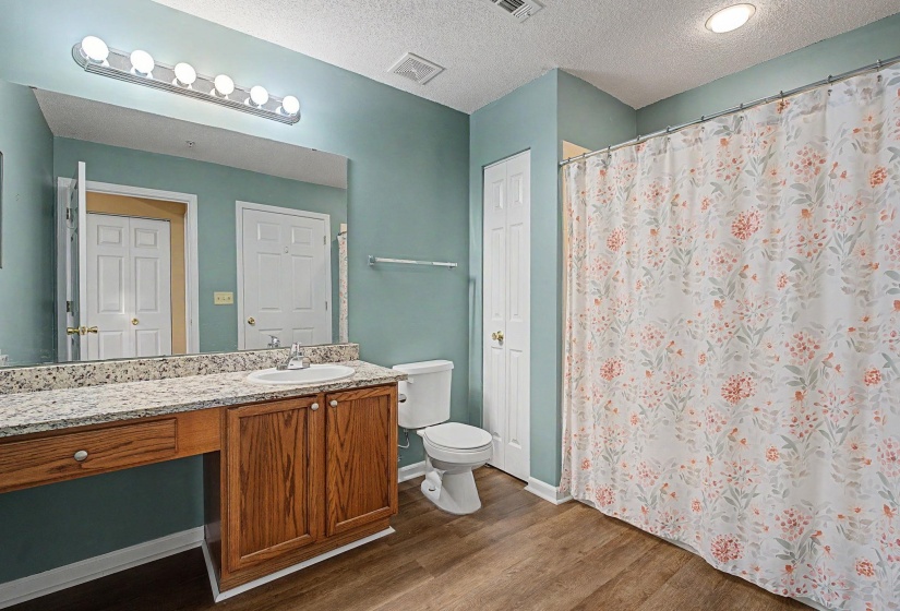 269 OAK CLUB LN, Collierville, Tennessee 38017, 2 Bedroom Bedrooms, 6 Room Rooms,2 BathroomBathrooms,Residential,For Sale,OAK CLUB,0,10220026