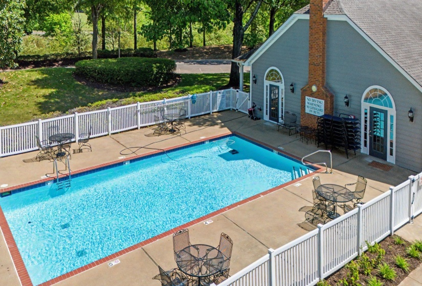 269 OAK CLUB LN, Collierville, Tennessee 38017, 2 Bedroom Bedrooms, 6 Room Rooms,2 BathroomBathrooms,Residential,For Sale,OAK CLUB,0,10220026