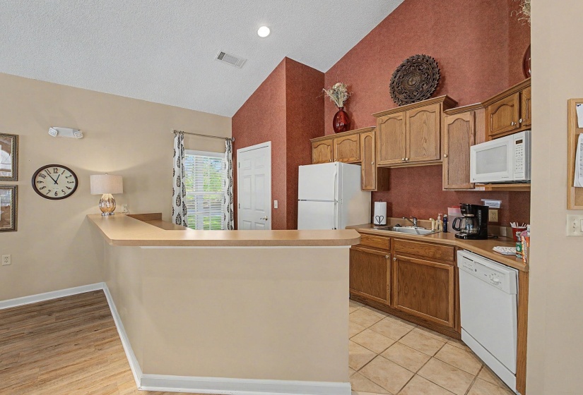 269 OAK CLUB LN, Collierville, Tennessee 38017, 2 Bedroom Bedrooms, 6 Room Rooms,2 BathroomBathrooms,Residential,For Sale,OAK CLUB,0,10220026