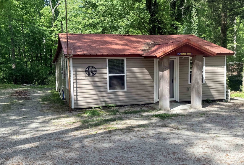 133 MAXINE NELSON RD, Parsons, Tennessee 38363, 1 Bedroom Bedrooms, 6 Rooms Rooms,1 BathroomBathrooms,Residential,For Sale,MAXINE NELSON,10220033