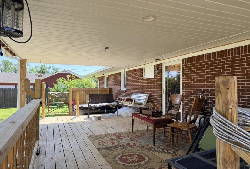 457 VINE ST, Savannah, Tennessee 38372, 2 Bedrooms Bedrooms, 7 Rooms Rooms,1.1 BathroomsBathrooms,Residential,For Sale,VINE,10220067