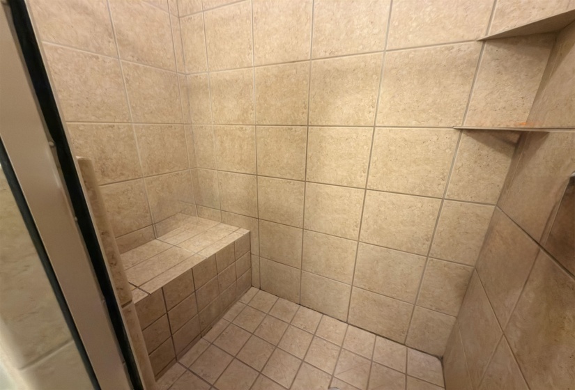 1595 DEXTER GROVE CT, Cordova, Tennessee 38016, 2 Bedrooms Bedrooms, 4 Rooms Rooms,2 BathroomsBathrooms,Residential,For Sale,DEXTER GROVE,10220069