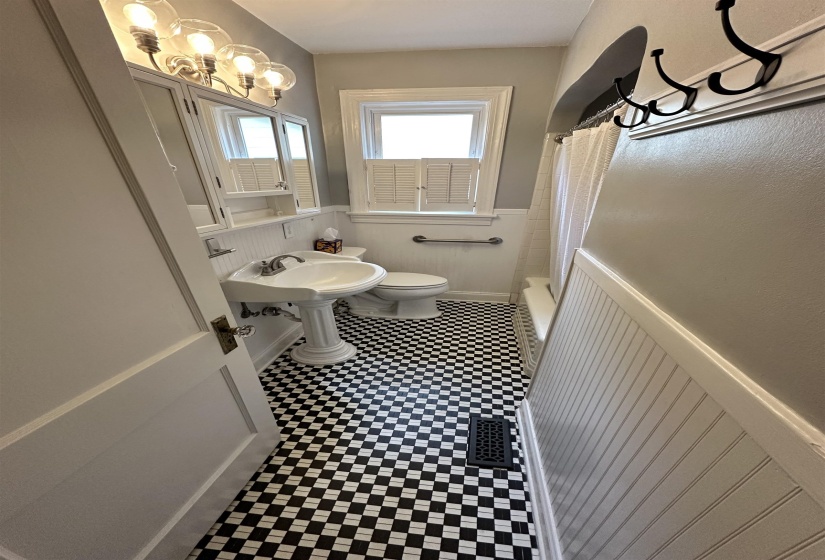 140 ALEXANDER ST, Memphis, Tennessee 38111, 3 Bedroom Bedrooms, 7 Room Rooms,2 BathroomBathrooms,Residential,For Sale,ALEXANDER,0,10220074