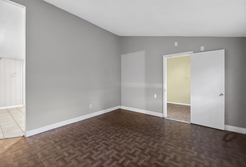 4504 NEELY RD, Memphis, Tennessee 38109, 4 Bedroom Bedrooms, 6 Room Rooms,1.1 BathroomBathrooms,Residential,For Sale,NEELY,0,10220093