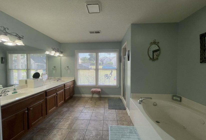 11916 BERRY PATCH CV, Arlington, Tennessee 38002, 5 Bedrooms Bedrooms, 9 Rooms Rooms,2.1 BathroomsBathrooms,Residential,For Sale,BERRY PATCH,10220103