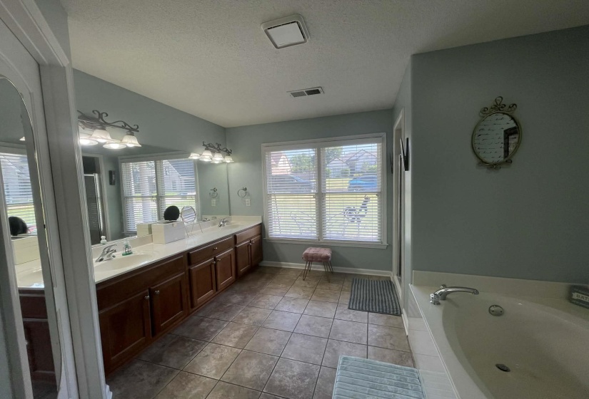 11916 BERRY PATCH CV, Arlington, Tennessee 38002, 5 Bedrooms Bedrooms, 9 Rooms Rooms,2.1 BathroomsBathrooms,Residential,For Sale,BERRY PATCH,10220103