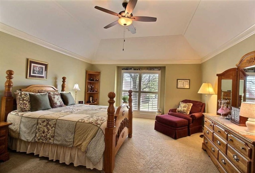 2345 LINKENHOLT DR, Collierville, Tennessee 38017, 4 Bedrooms Bedrooms, 9 Rooms Rooms,3.1 BathroomsBathrooms,Rental Properties,For Sale,LINKENHOLT,10220119