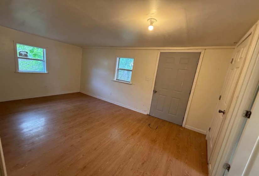 1108 HOLMES ST, Memphis, Tennessee 38122, 3 Bedroom Bedrooms, 6 Room Rooms,1.1 BathroomBathrooms,Residential,For Sale,HOLMES,0,10220108