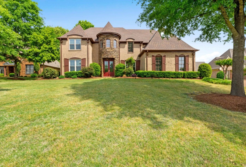 530 WINDING VALLEY LN, Collierville, Tennessee 38017, 5 Bedroom Bedrooms, 10 Room Rooms,4.1 BathroomBathrooms,Residential,For Sale,WINDING VALLEY,0,10220112