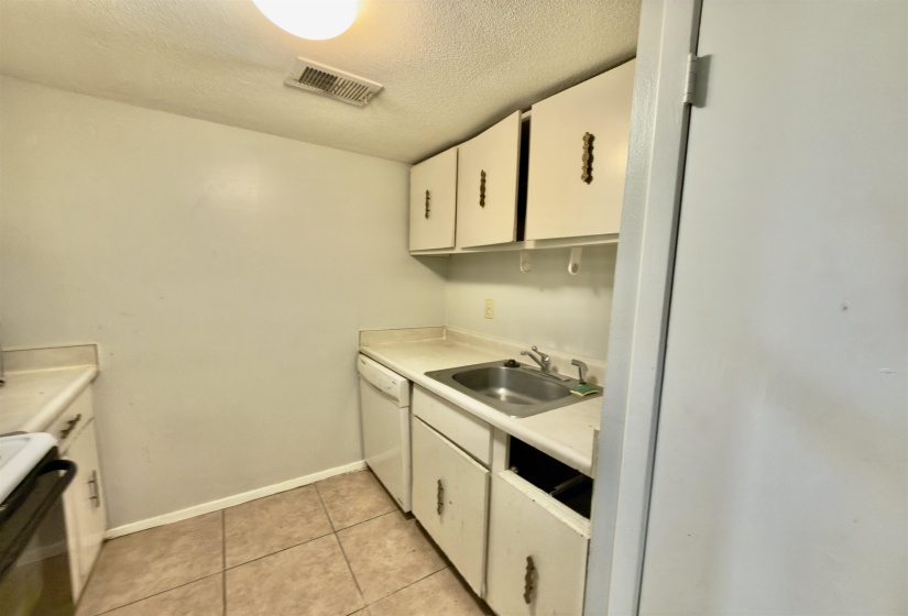 635 PATTERSON ST, Memphis, Tennessee 38111, 1 Bedroom Bedrooms, 3 Rooms Rooms,1 BathroomBathrooms,Residential,For Sale,PATTERSON,10220120