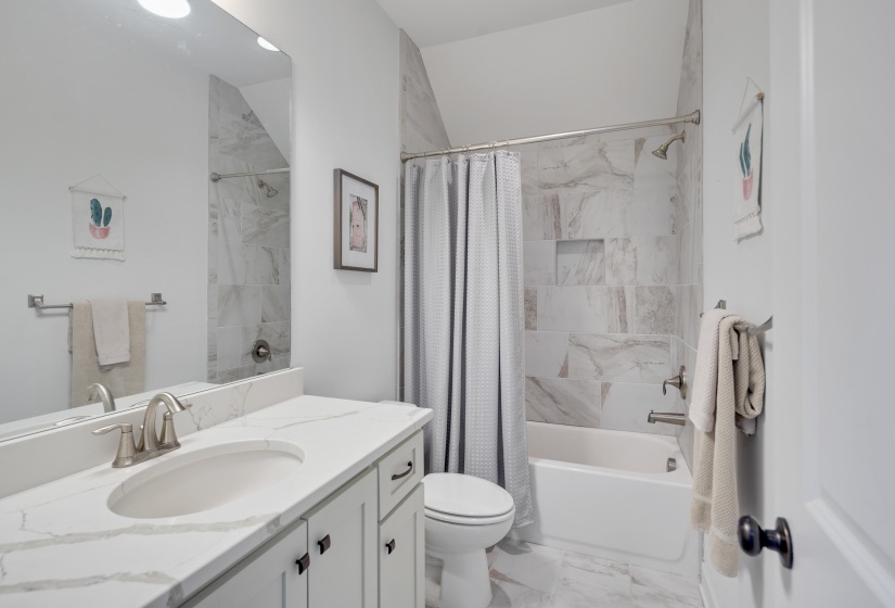 2706 TERRY LN RD, Covington, Tennessee 38019, 5 Bedrooms Bedrooms, 12 Rooms Rooms,4.1 BathroomsBathrooms,Residential,For Sale,TERRY LN,10220137