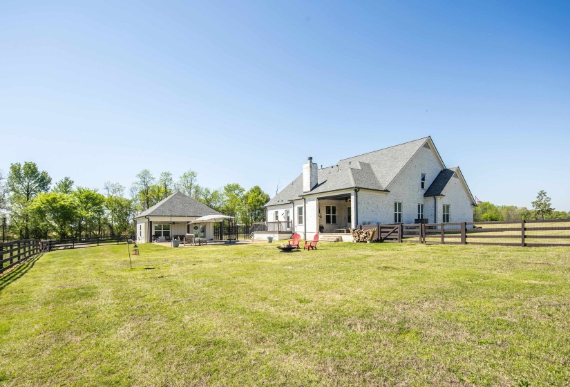 2706 TERRY LN RD, Covington, Tennessee 38019, 5 Bedrooms Bedrooms, 12 Rooms Rooms,4.1 BathroomsBathrooms,Residential,For Sale,TERRY LN,10220137