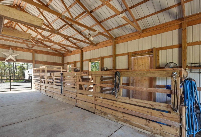 2706 TERRY LN RD, Covington, Tennessee 38019, 5 Bedrooms Bedrooms, 12 Rooms Rooms,4.1 BathroomsBathrooms,Residential,For Sale,TERRY LN,10220137