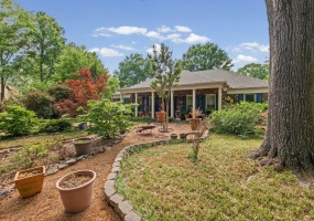 6584 LOCHOBER CV, Memphis, Tennessee 38119, 3 Bedrooms Bedrooms, 10 Rooms Rooms,2 BathroomsBathrooms,Residential,For Sale,LOCHOBER,10220144